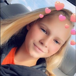 Meet your Posher, Ava